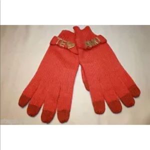 New! BCBGgeneration Te Amo red knit gloves